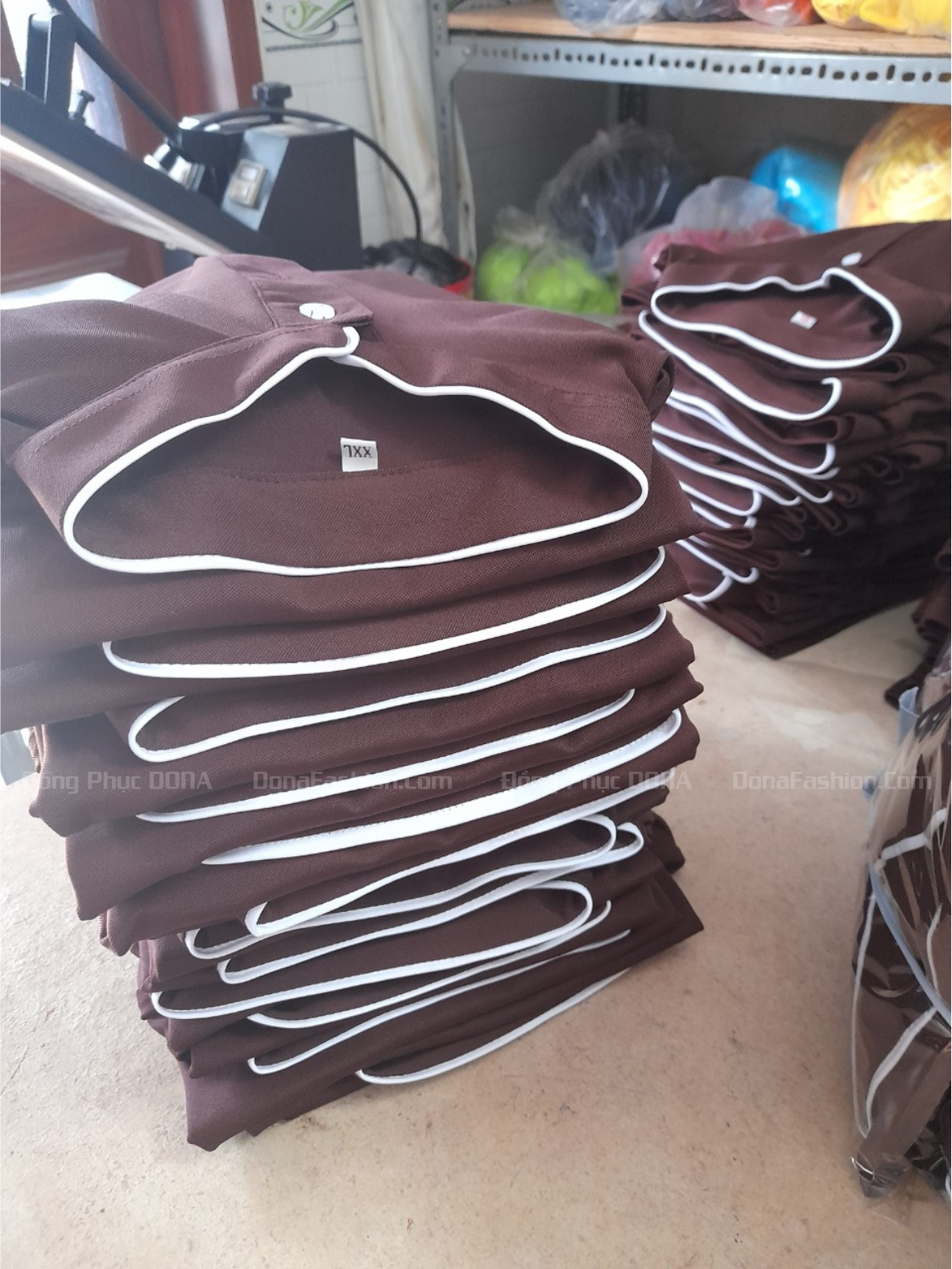 Đồng phục phục vụ PV05